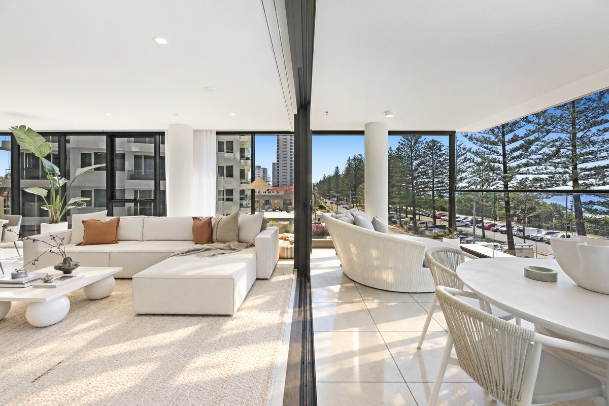 302/112 The Esplanade Burleigh Heads 4