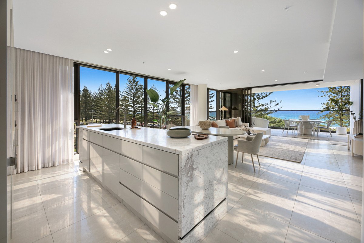 302/112 The Esplanade Burleigh Heads 6