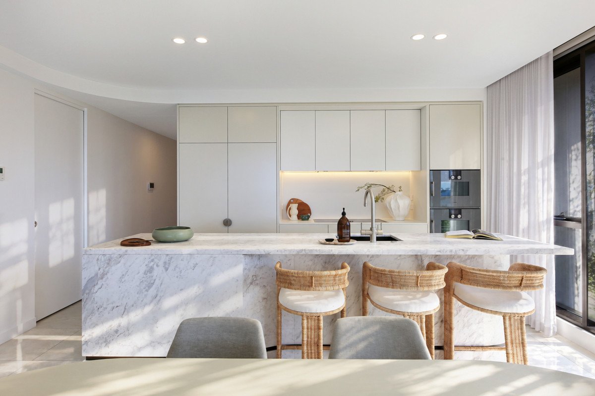 302/112 The Esplanade Burleigh Heads 11