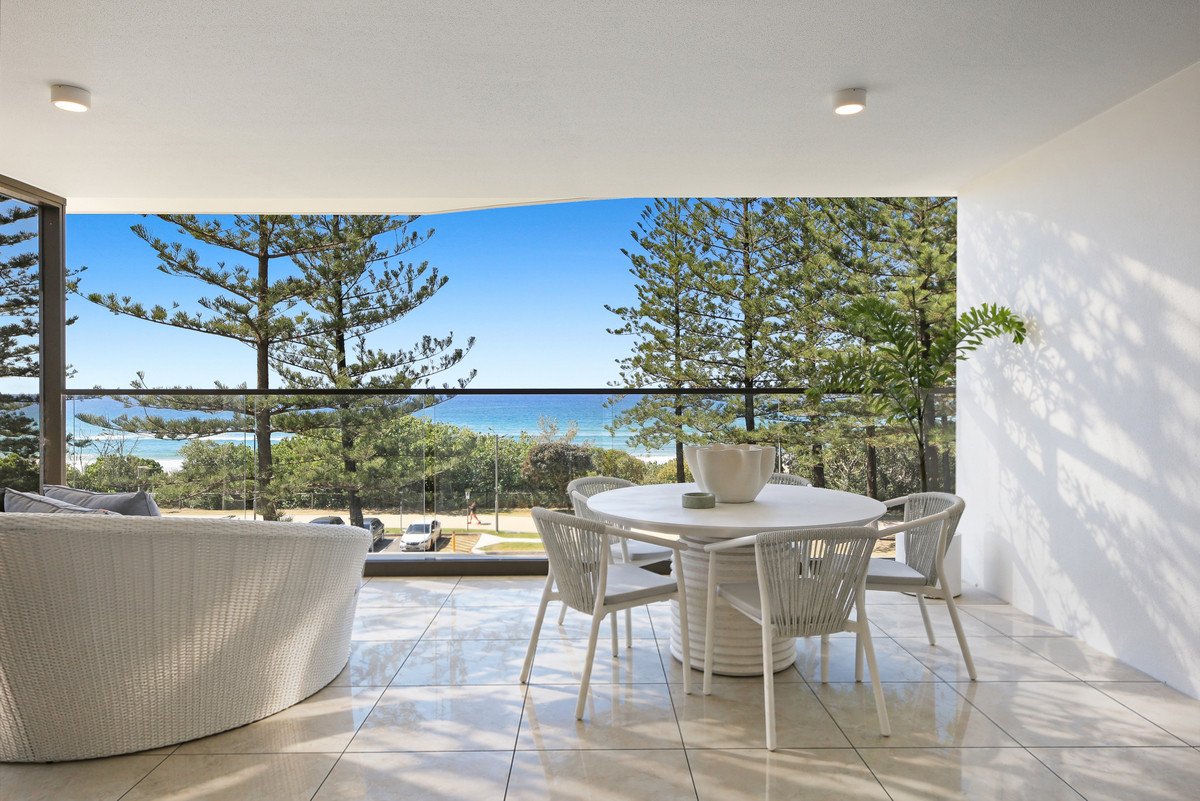 302/112 The Esplanade Burleigh Heads 16