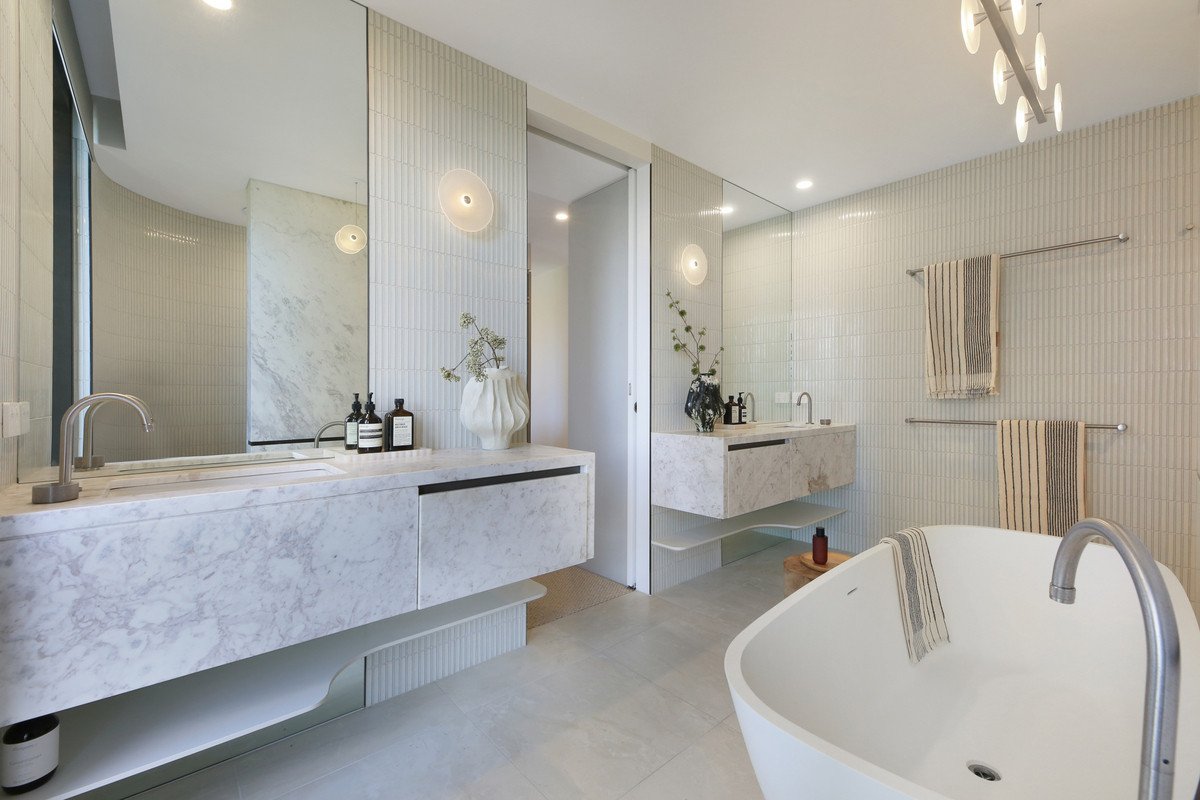 302/112 The Esplanade Burleigh Heads 24