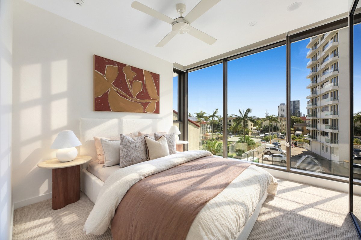 302/112 The Esplanade Burleigh Heads 26