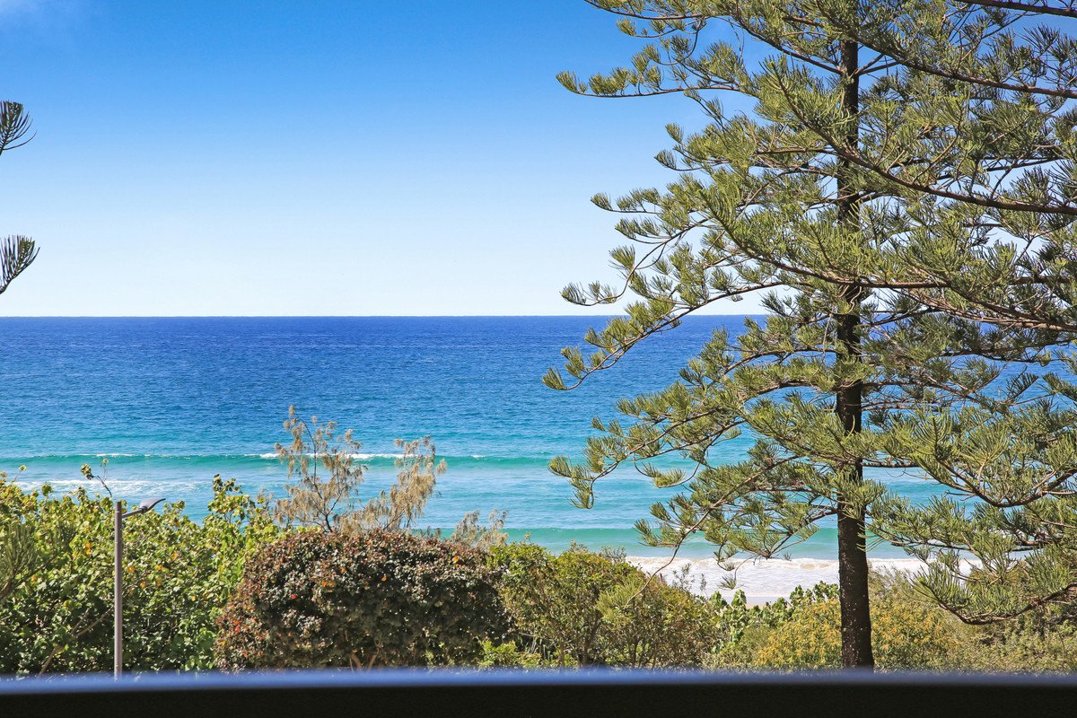 302/112 The Esplanade Burleigh Heads 30