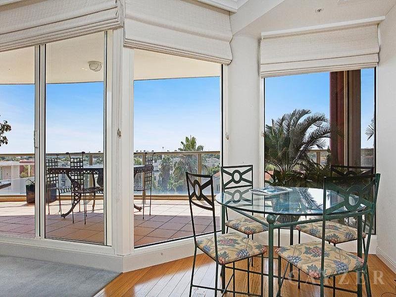 Gallery: 302/115 Beach Street