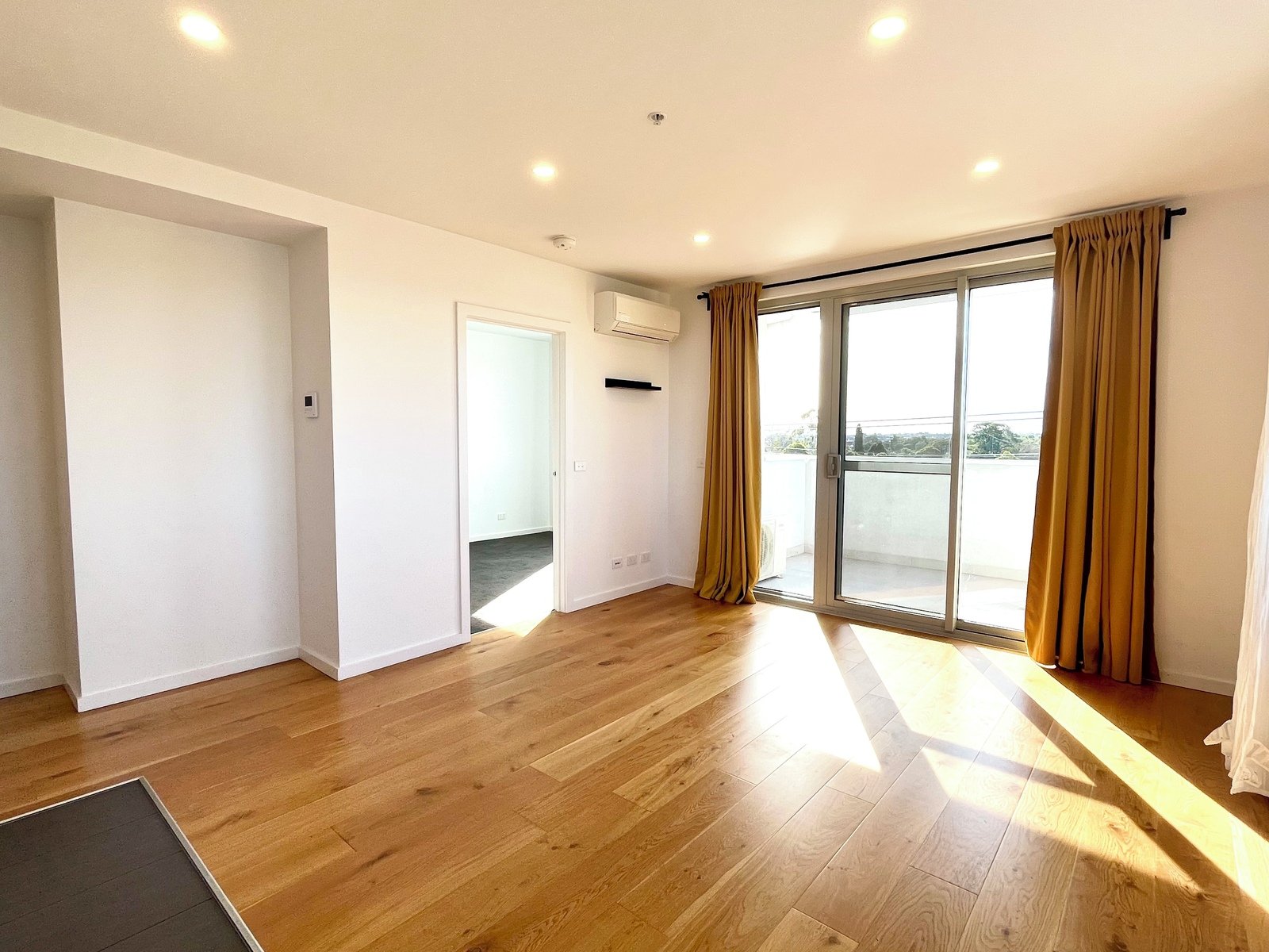 Gallery: 302/16-18 Dalgety Street