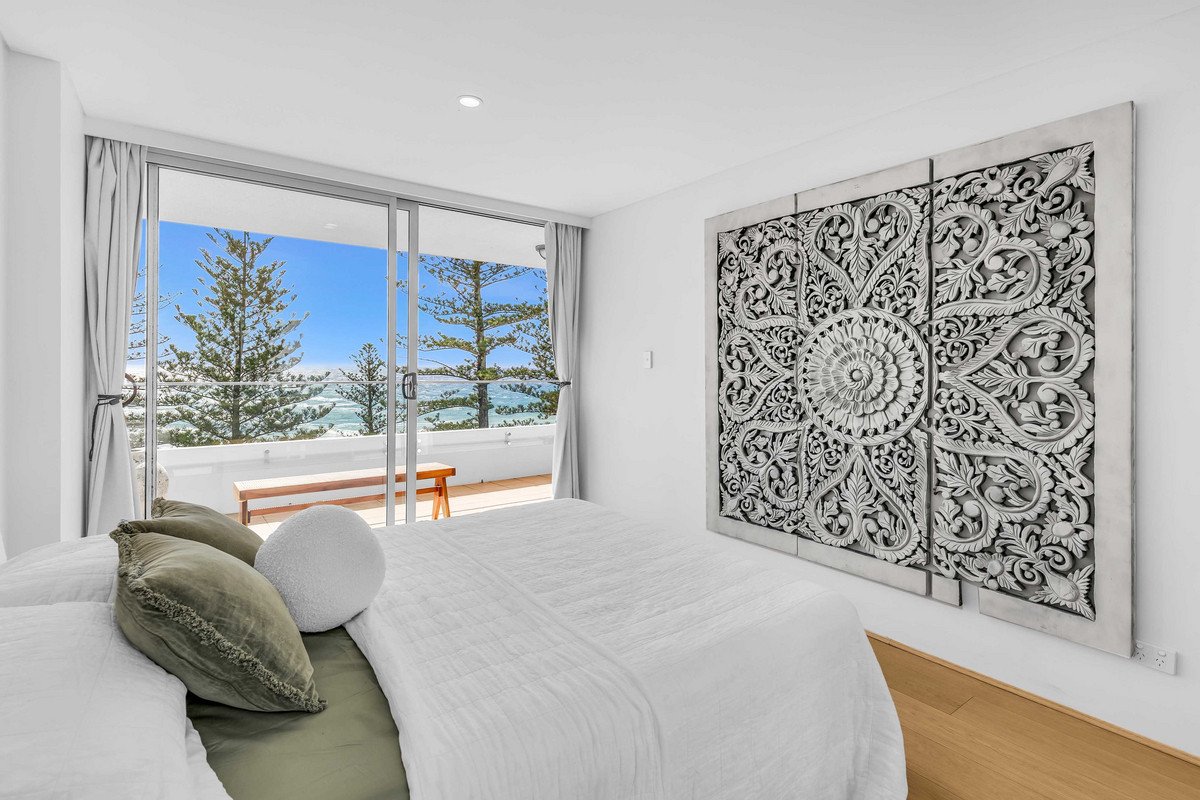 30/22 Goodwin Terrace Burleigh Heads 5