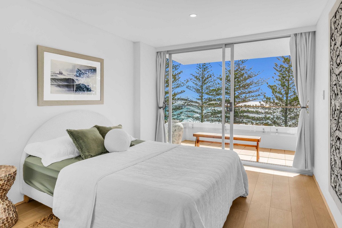 30/22 Goodwin Terrace Burleigh Heads 6