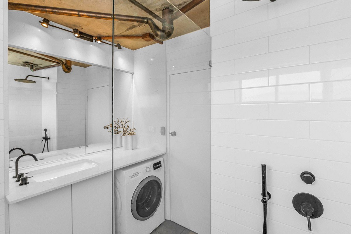 30/22 Goodwin Terrace Burleigh Heads 7