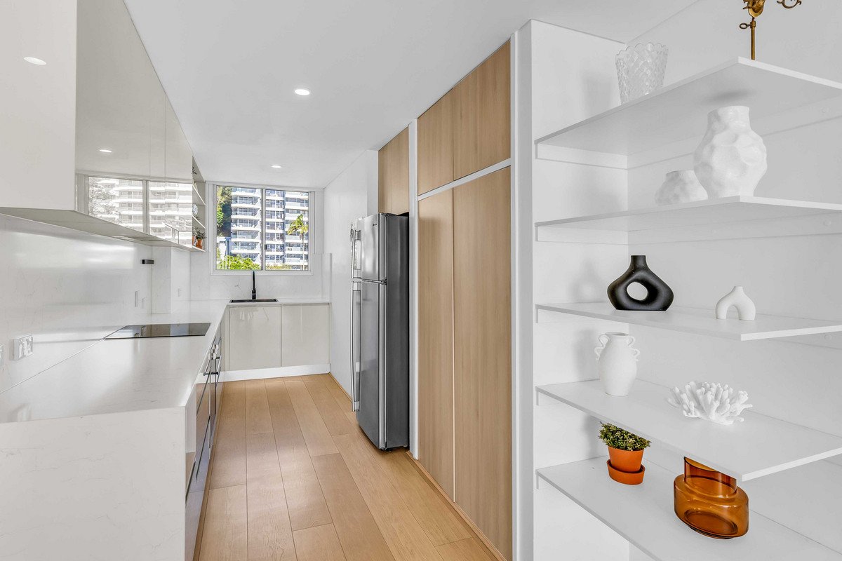 30/22 Goodwin Terrace Burleigh Heads 11