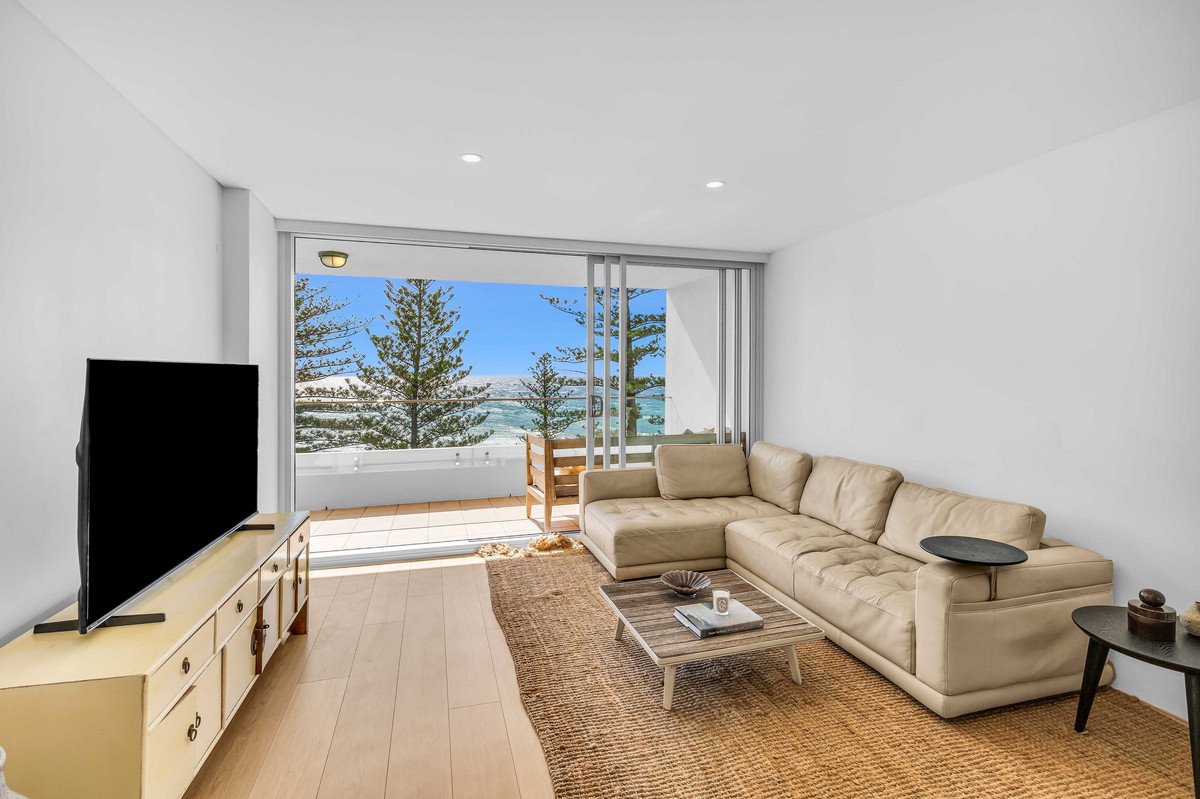 30/22 Goodwin Terrace Burleigh Heads 12