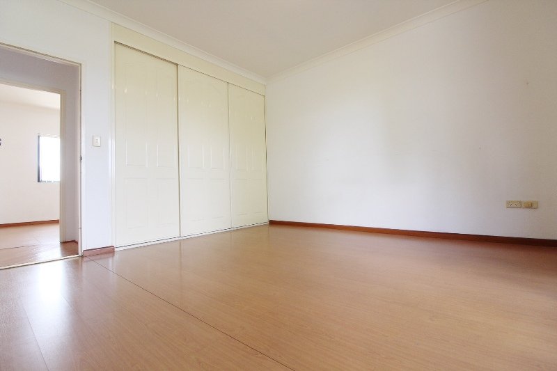 30/22 High Street MASCOT 4