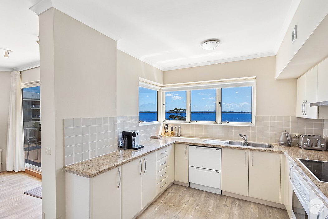 302/2 Messines Street SHOAL BAY 6