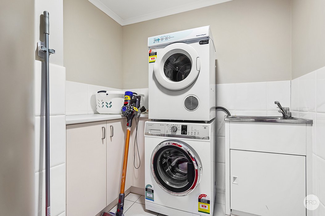 302/2 Messines Street SHOAL BAY 21