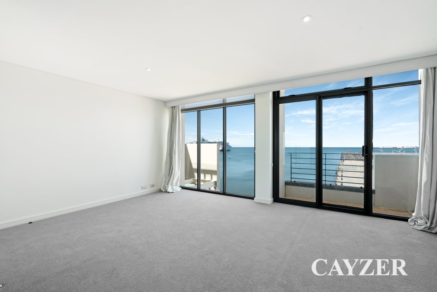 Gallery: 302/2 Pier Street