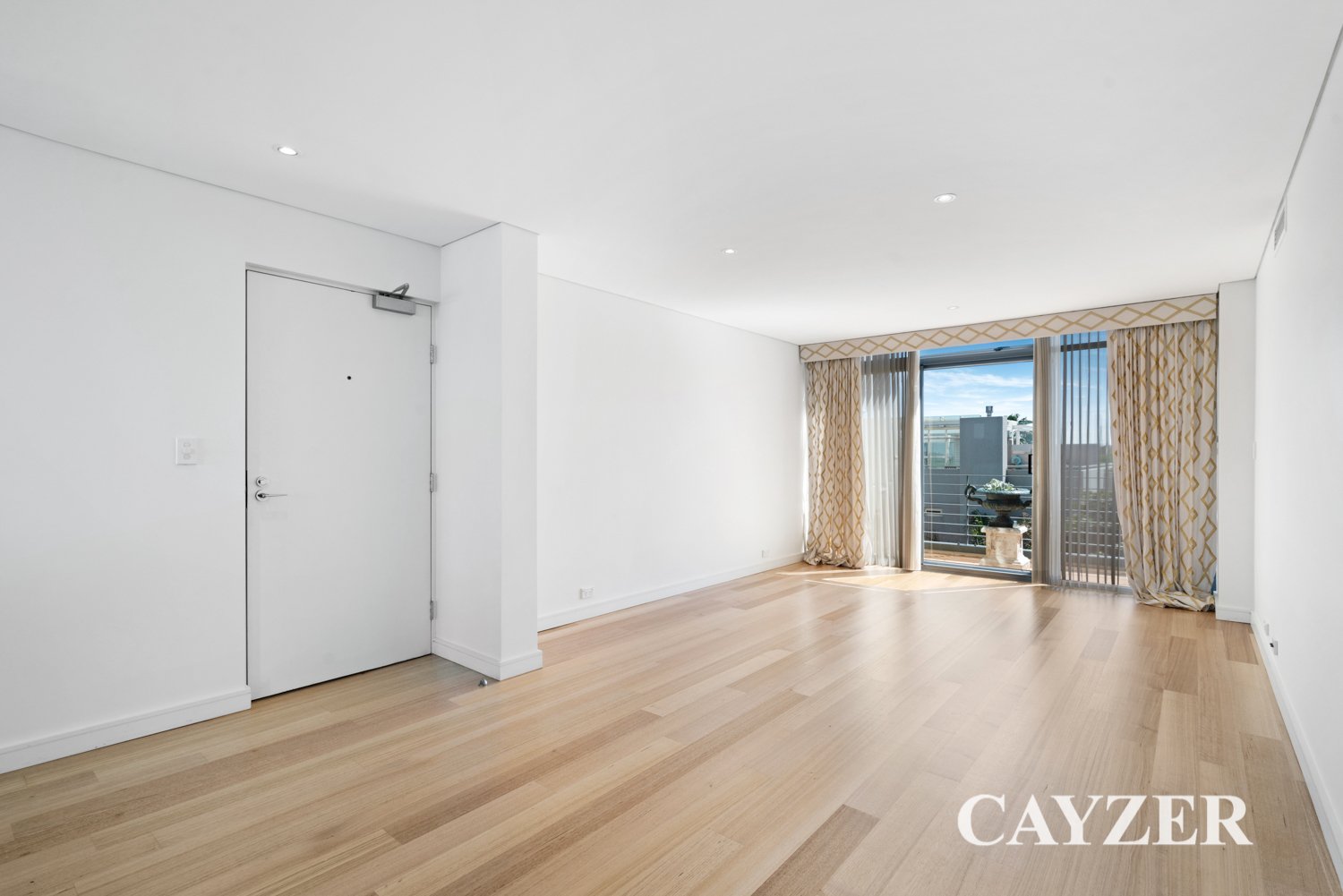 Gallery: 302/2 Pier Street