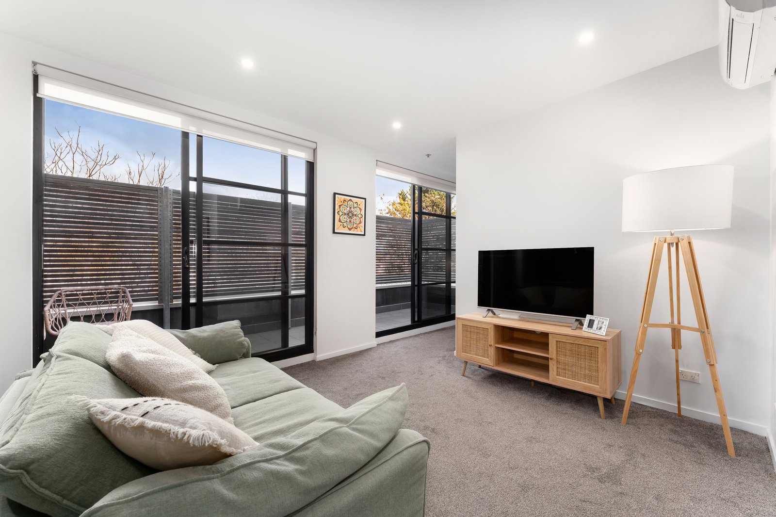 Gallery: 30/220 Barkly Street