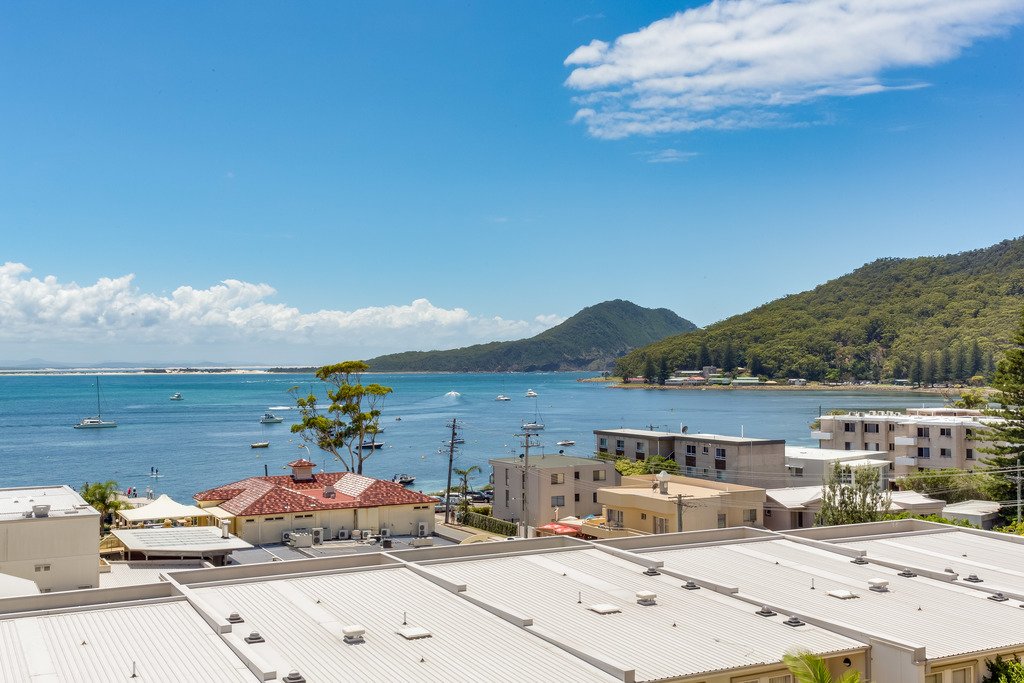 302/2a Messines Street SHOAL BAY 2