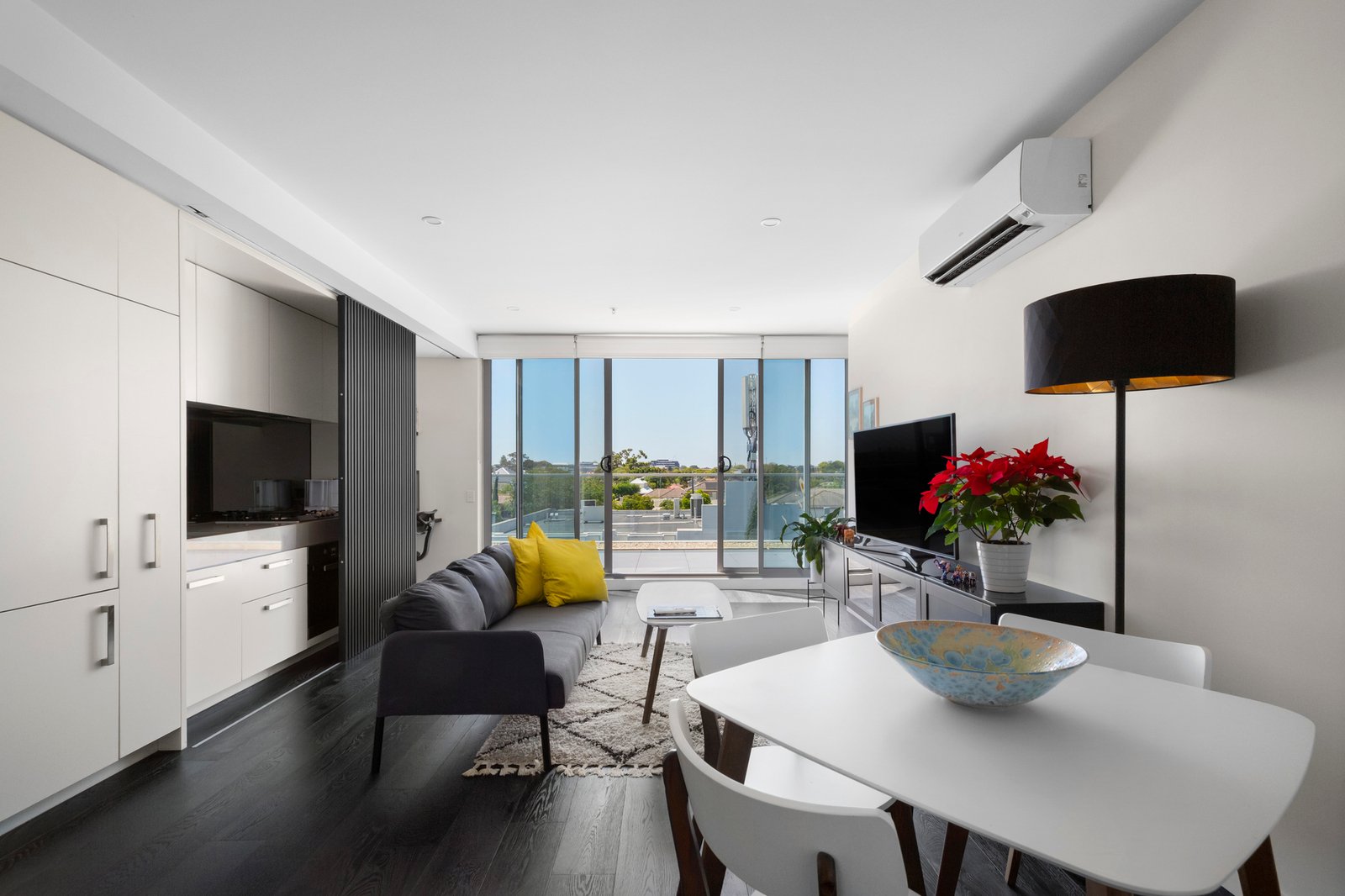 302/317 New Street, Brighton, 3186