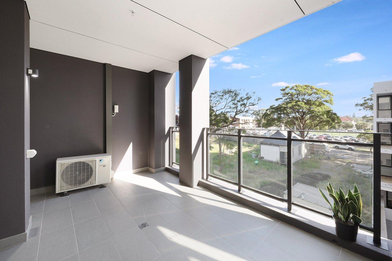 302/44 Regent Street KOGARAH 9