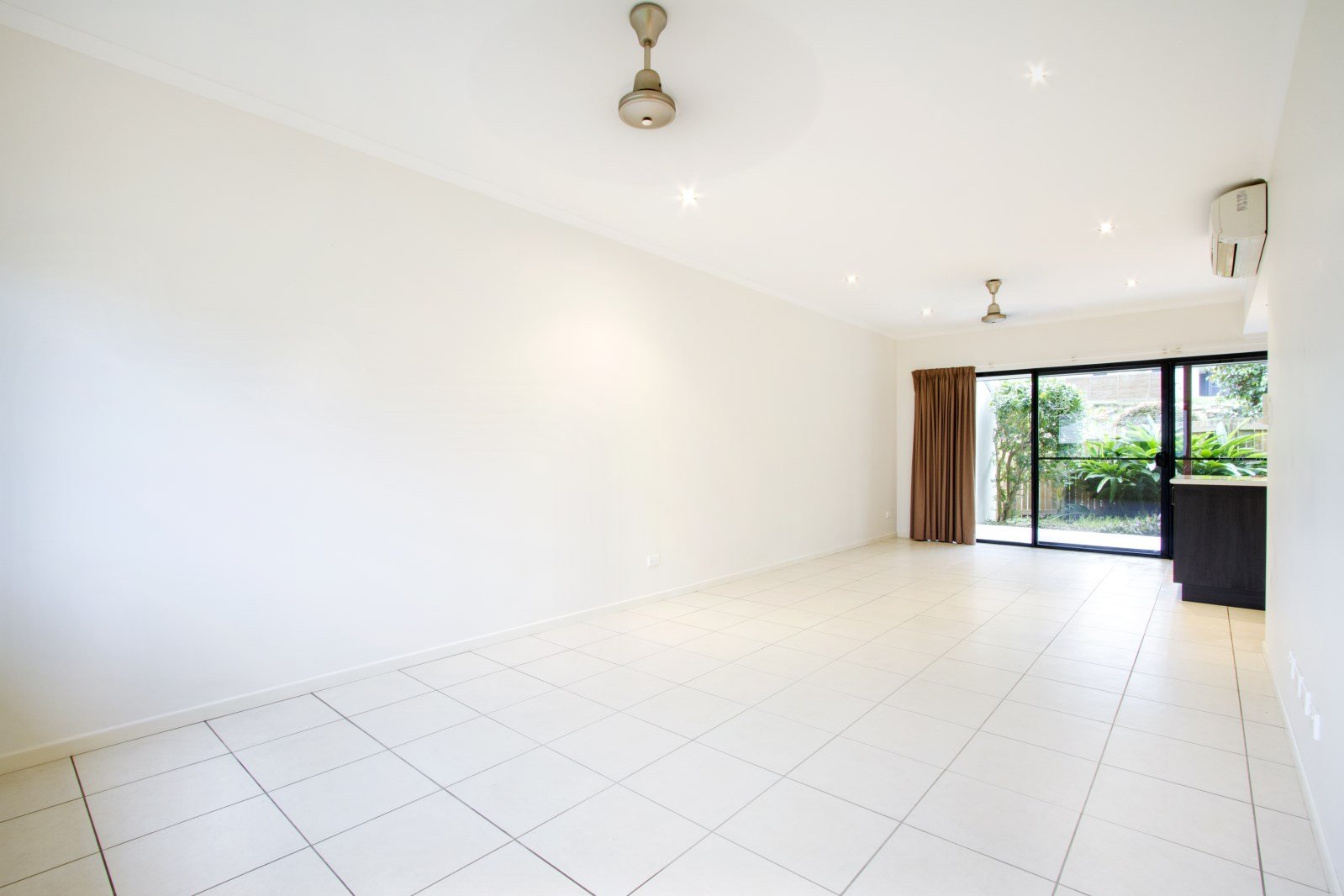 30/25 Abell Road CANNONVALE 3