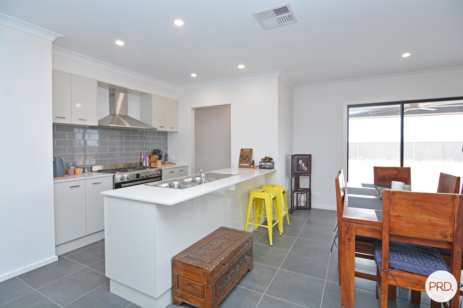 3025 Eleventh Street IRYMPLE 4
