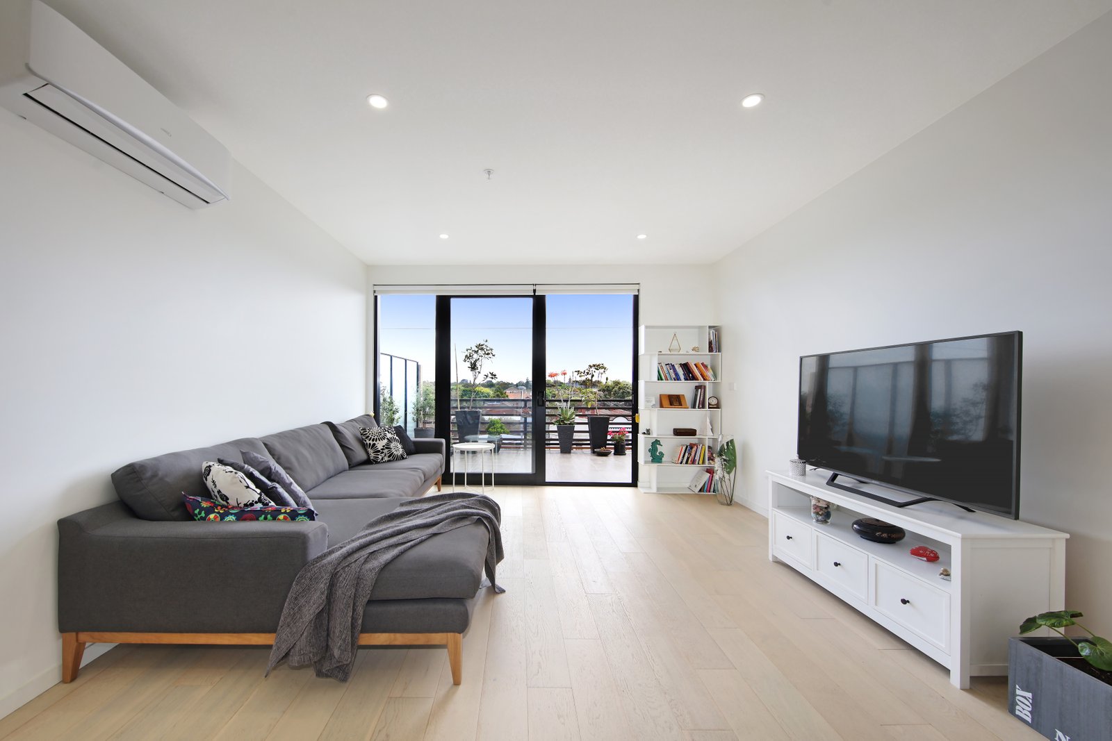 Gallery: 302/538 North Road