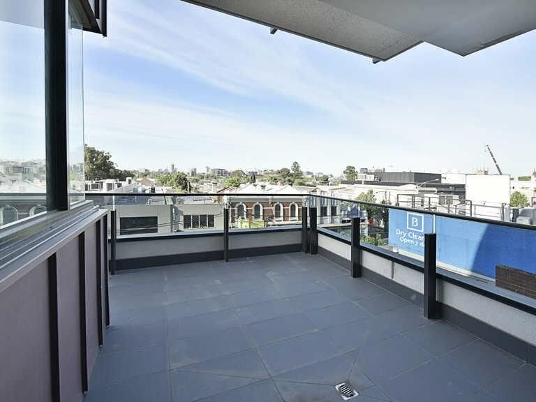 Gallery: 302/57 Toorak Road
