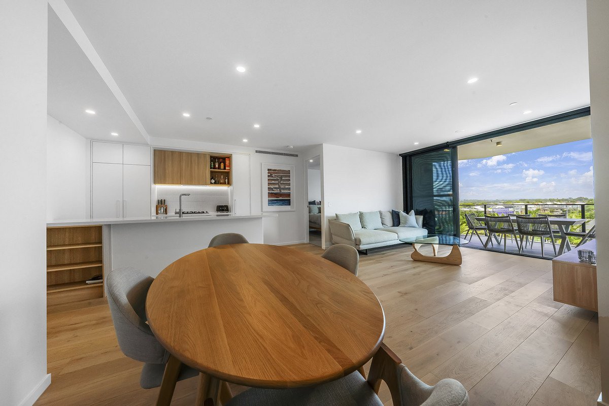 302/6 Second Avenue Burleigh Heads 8