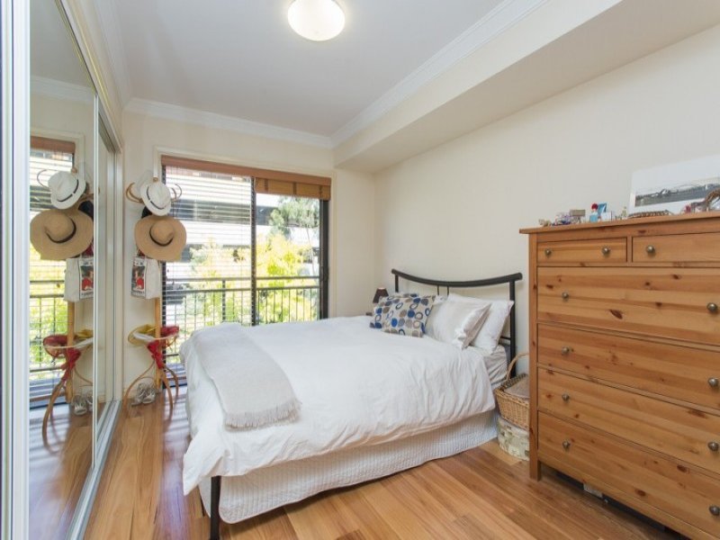 Gallery: 302/69 Stead Street