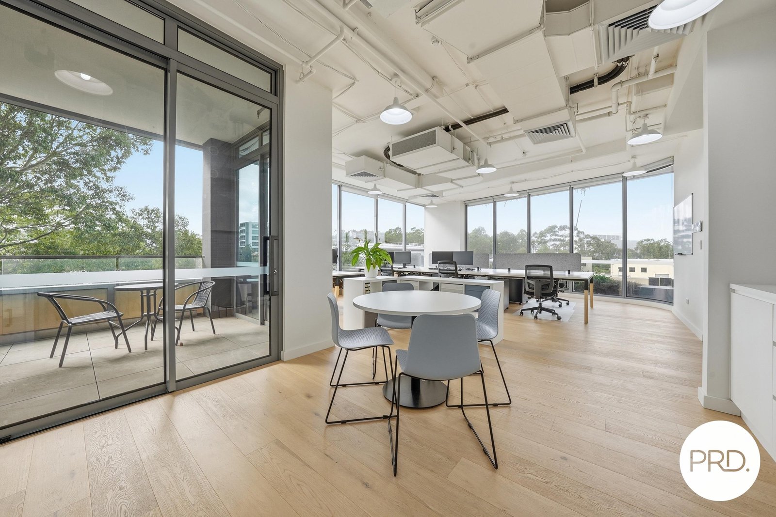 3.02/7 Maitland Place NORWEST 12