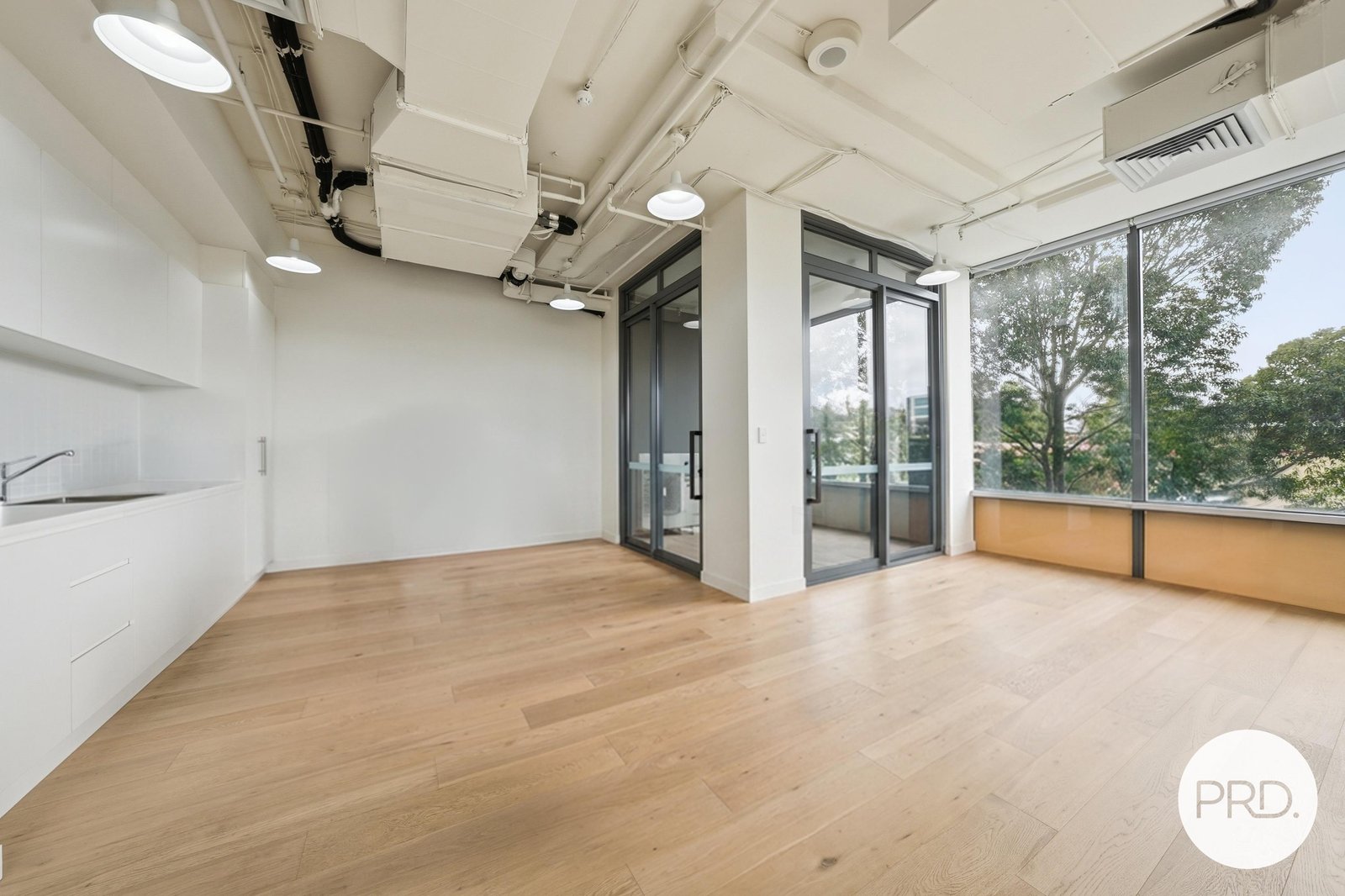 3.02/7 Maitland Place NORWEST 14