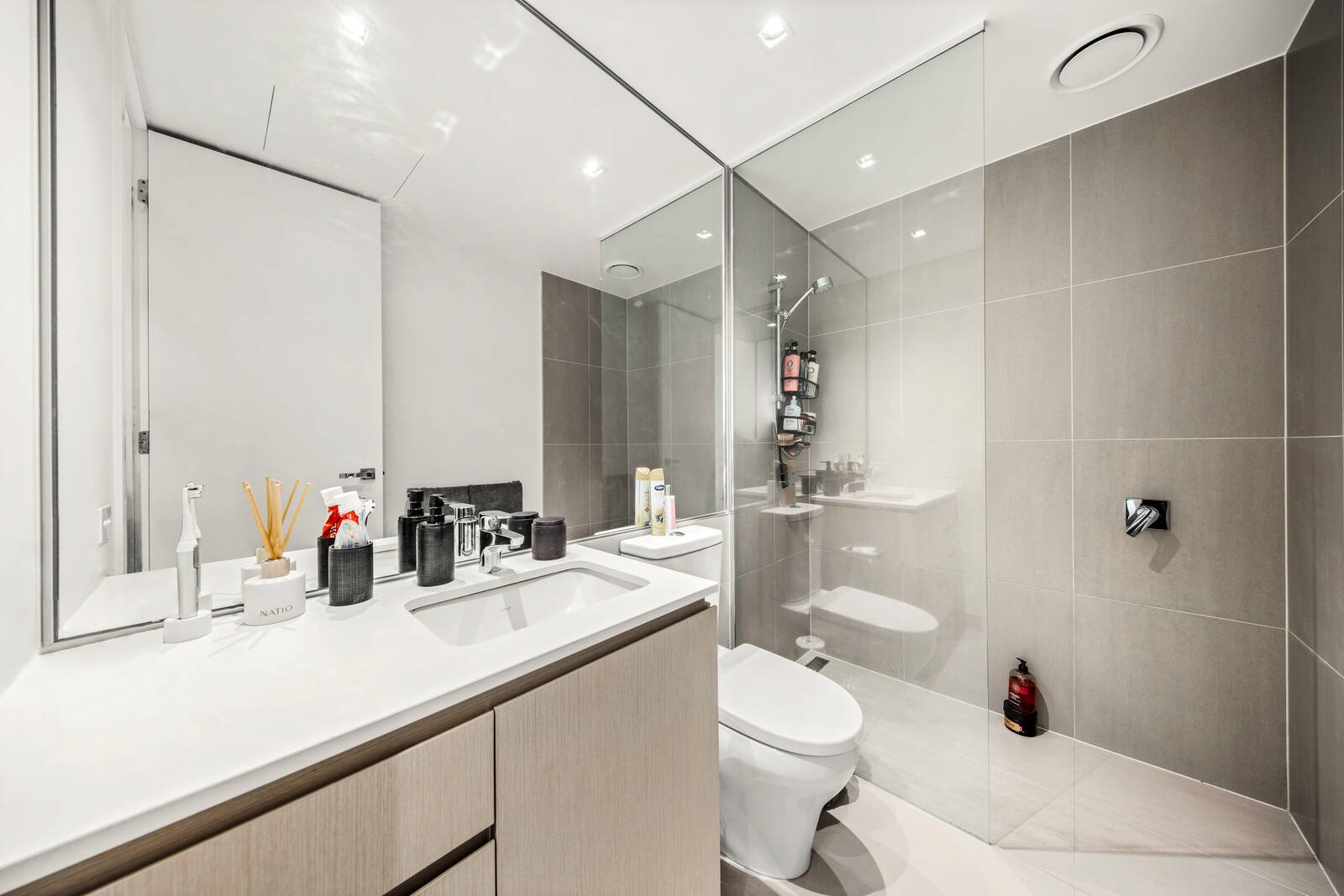 Real Estate and Property in 302/862 Glenferrie Road, Hawthorn, VIC