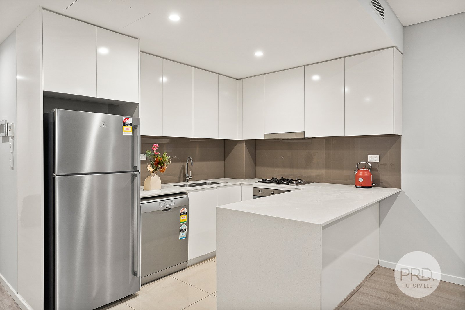 302/9-11 Arncliffe Street WOLLI CREEK 3