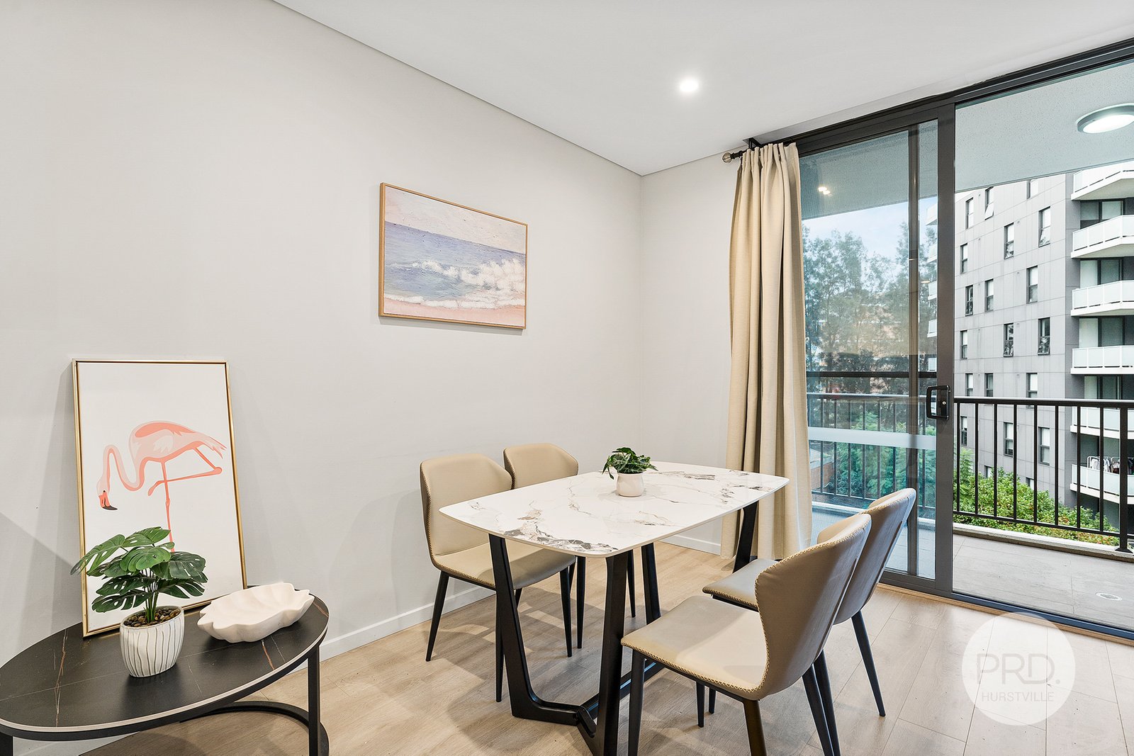 302/9-11 Arncliffe Street WOLLI CREEK 4