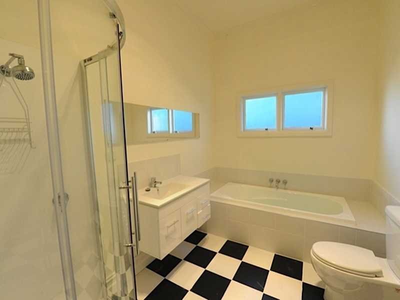 303 Neill Street SOLDIERS HILL 5