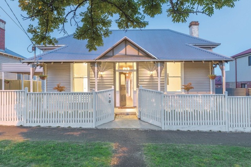 303 Pleasant Street South BALLARAT CENTRAL 1