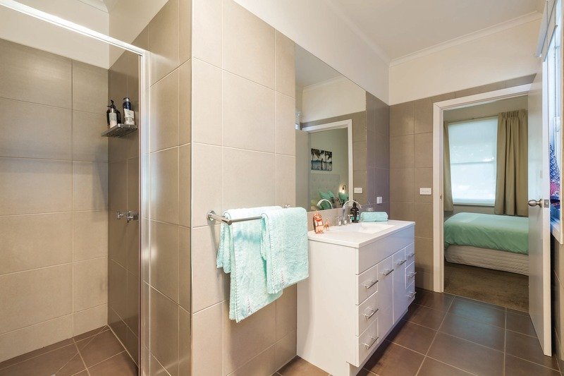 303 Pleasant Street South BALLARAT CENTRAL 7