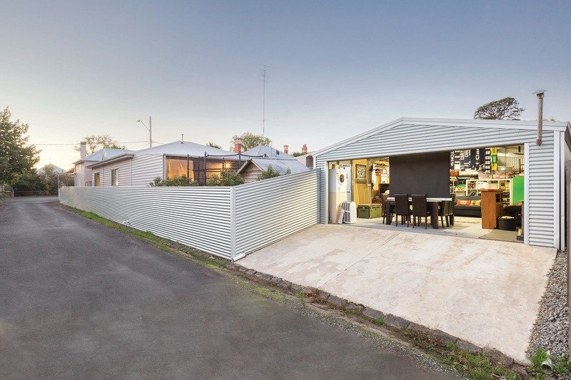 303 Pleasant Street South BALLARAT CENTRAL 10