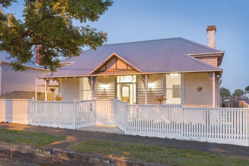 303 Pleasant Street South BALLARAT CENTRAL 12