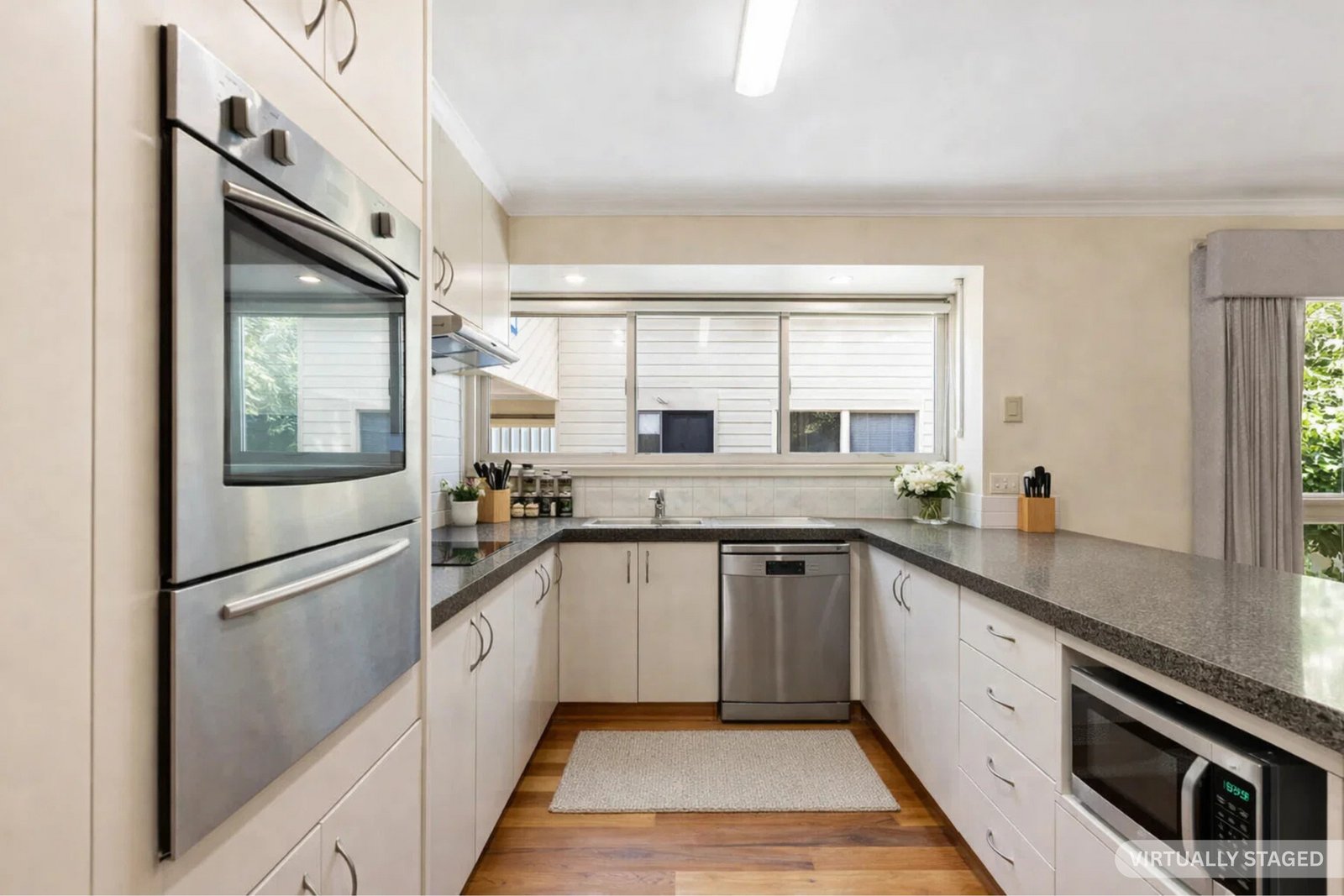 Gallery: 303 Scott Street