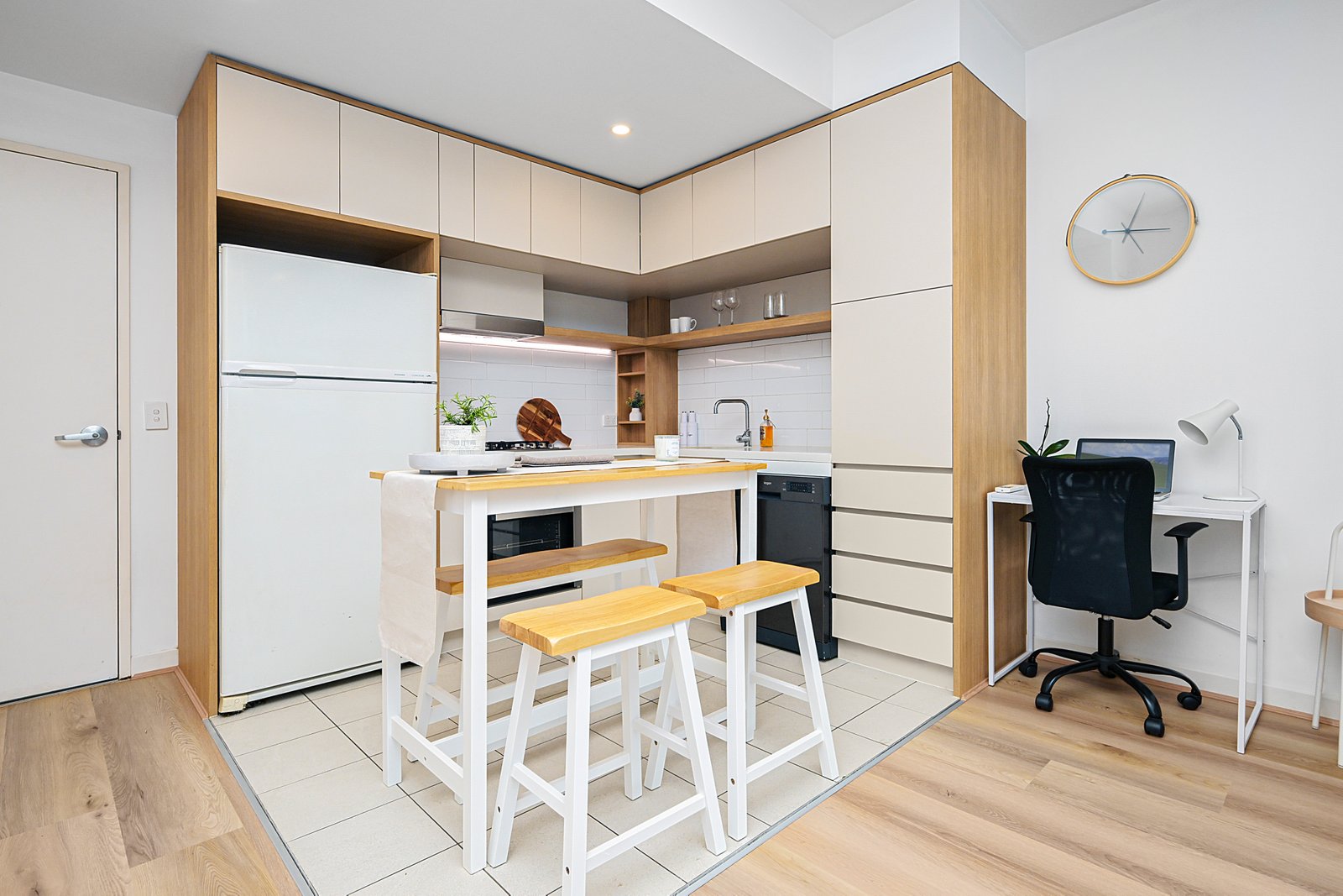 303/101C Lord Sheffield Circuit PENRITH 3