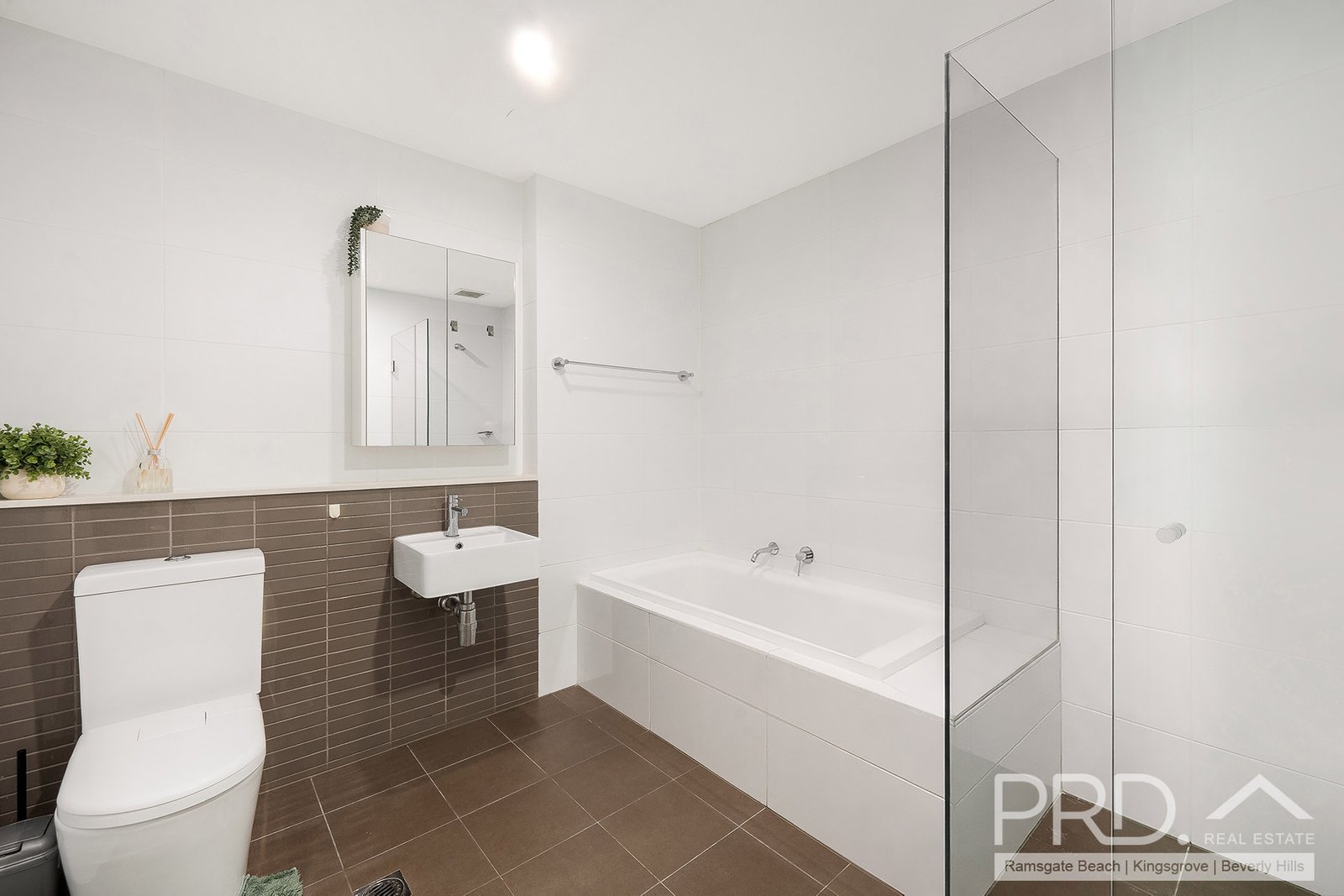 303/11D Mashman Avenue KINGSGROVE 5