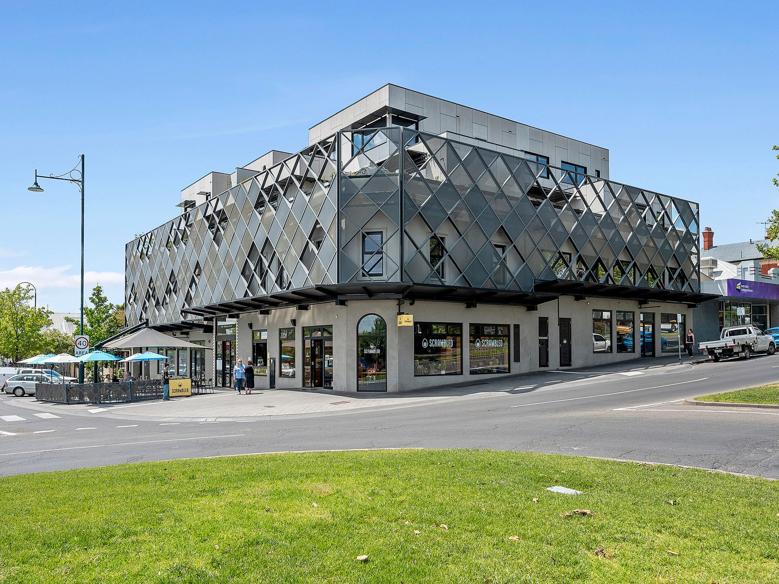 Gallery: 303/141 Mollison Street