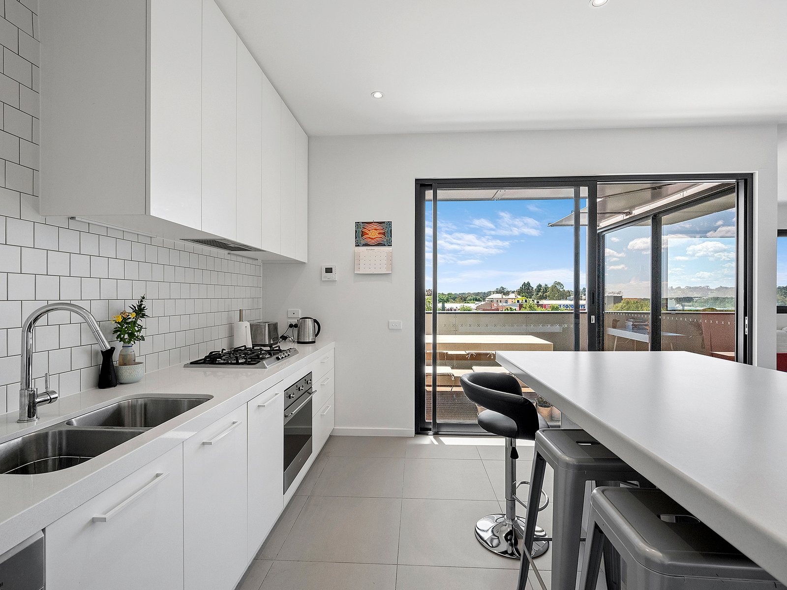 Gallery: 303/141 Mollison Street
