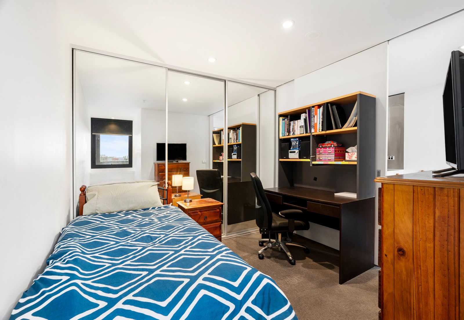 Gallery: 303/19-21 Hanover Street