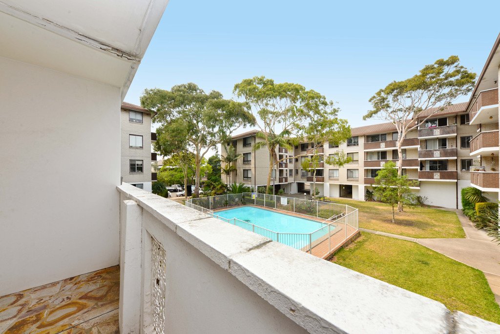 30/32-38 Dutruc Street RANDWICK 4