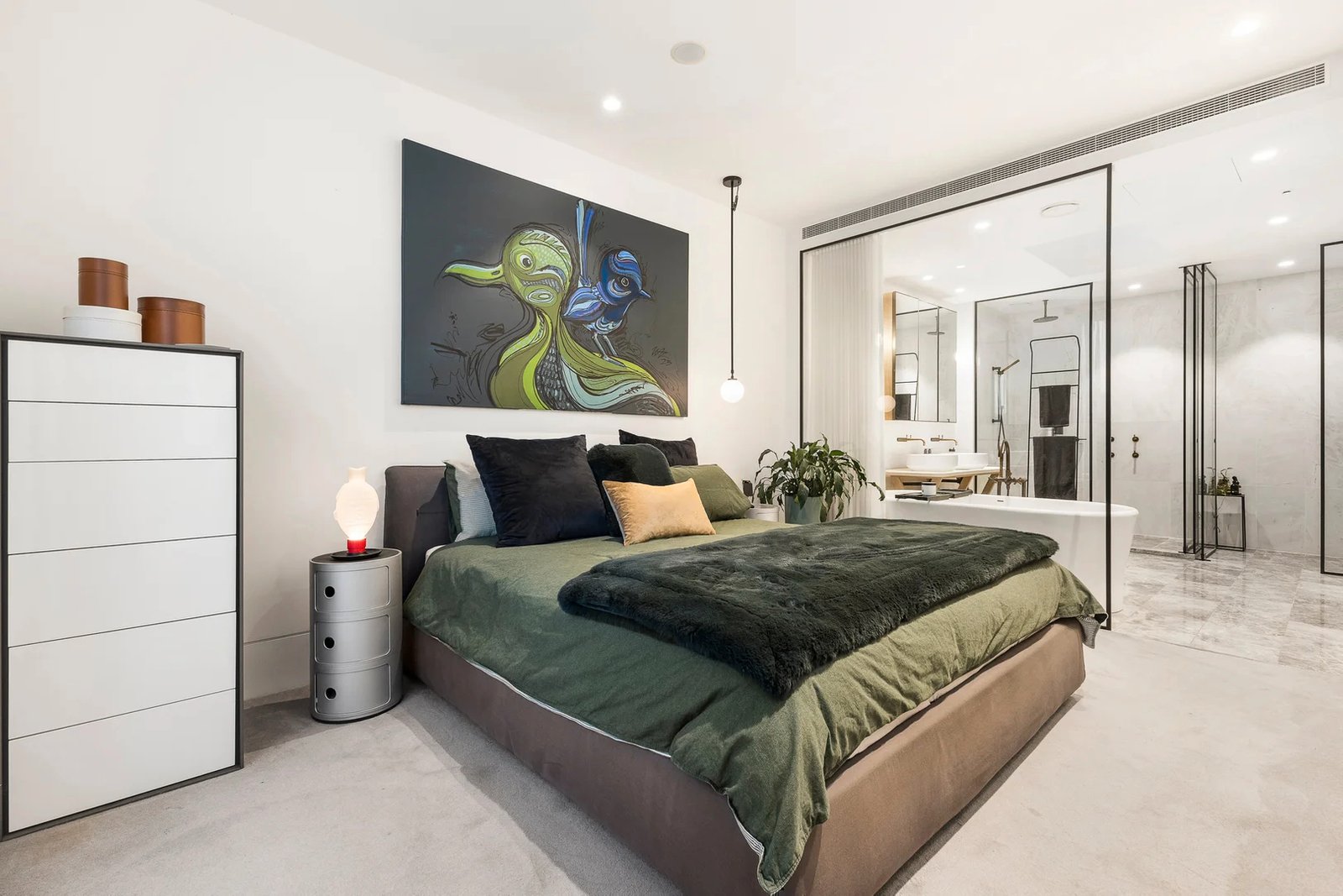 Gallery: 303/2 Pine Avenue