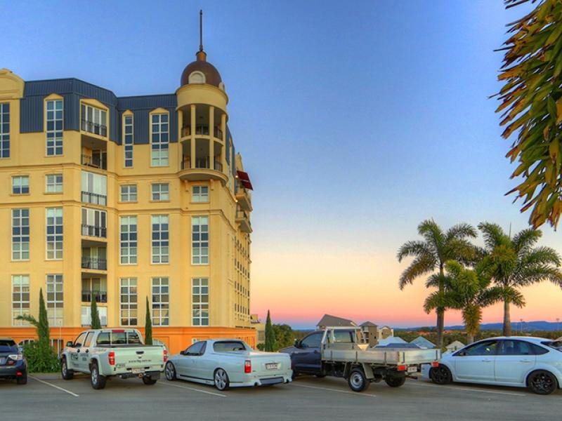 3032/3029 The Boulevard CARRARA 10