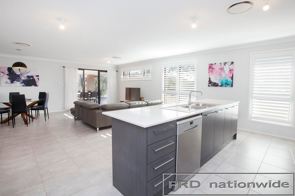 3033 Belford Street BELFORD 2