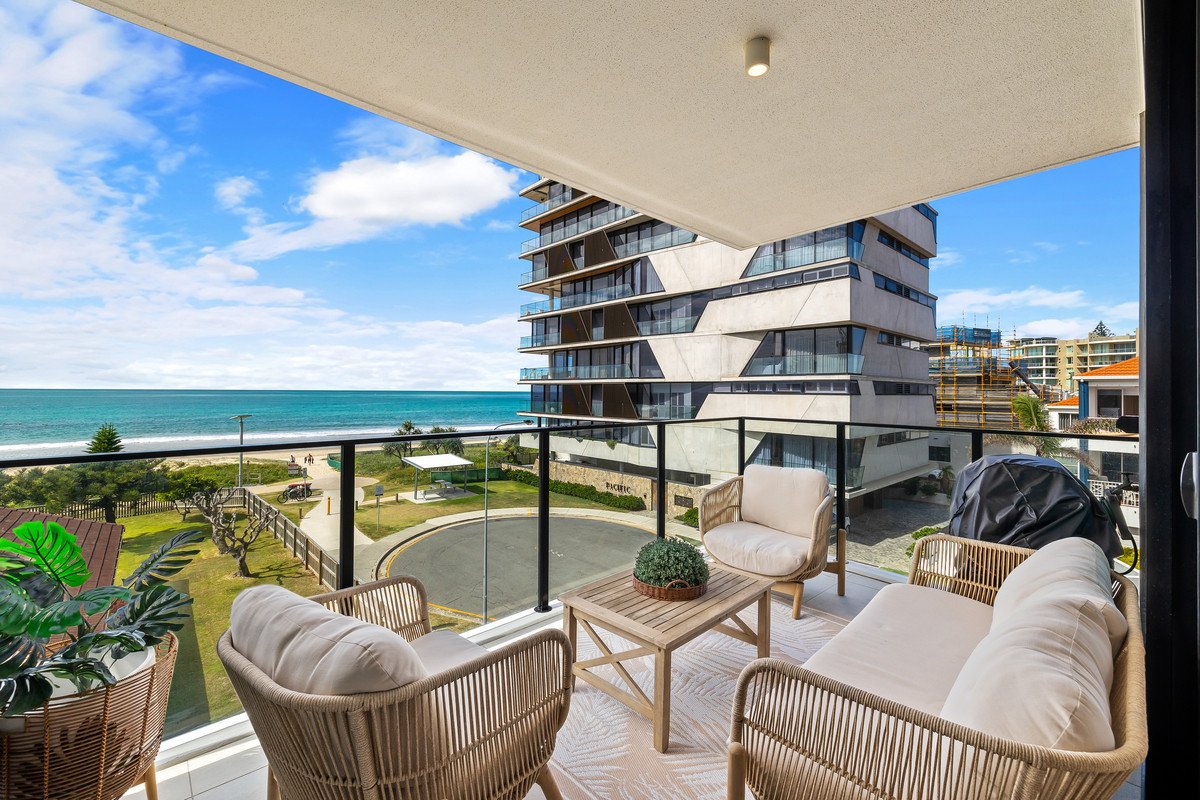 303/3 Twenty Third Avenue Palm Beach 2